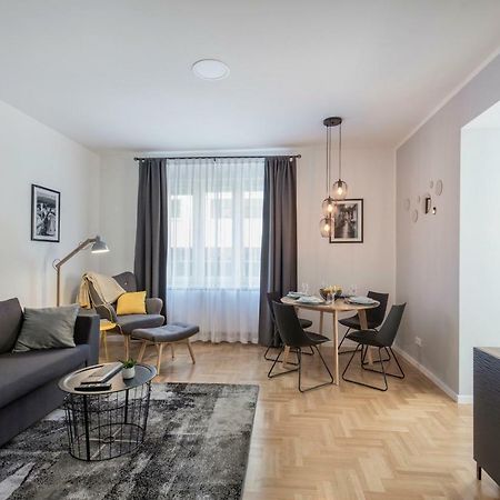 Apartments N10 ซาเกร็บ ภายนอก รูปภาพ