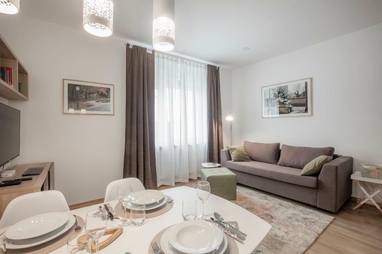 Apartments N10 ซาเกร็บ ภายนอก รูปภาพ