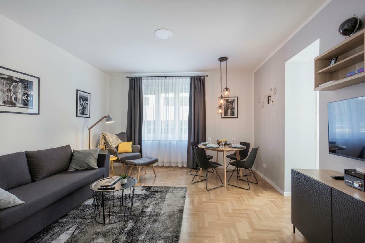 Apartments N10 ซาเกร็บ ภายนอก รูปภาพ